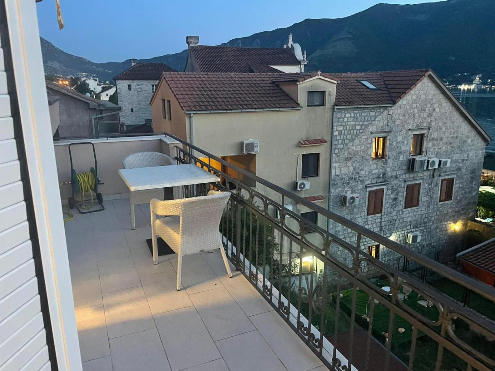 Apartmani Bobo Котор Экстерьер фото